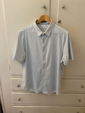 Infinity Linearflex Blue White Men’s Short Sleeve Collared Shirt Size Large